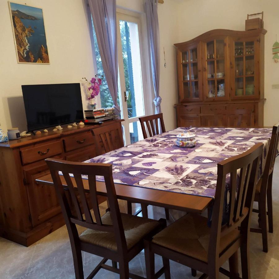 Noemi Apartment 5 Lands Paradise Леванто Екстер'єр фото
