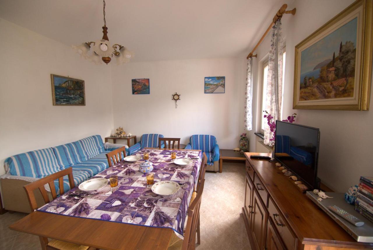 Noemi Apartment 5 Lands Paradise Леванто Екстер'єр фото