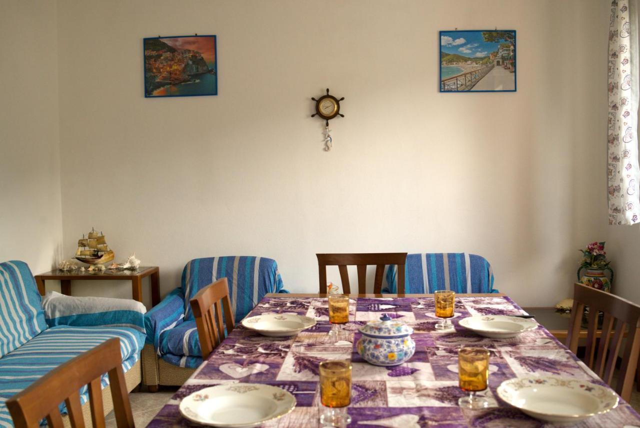 Noemi Apartment 5 Lands Paradise Леванто Екстер'єр фото