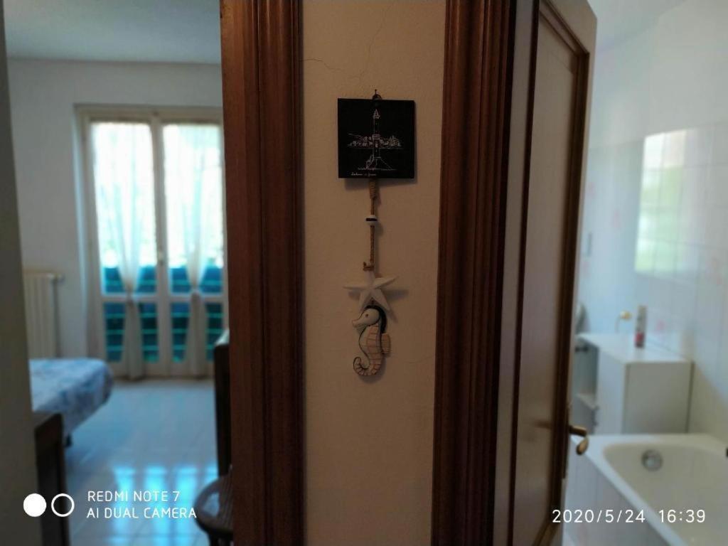 Noemi Apartment 5 Lands Paradise Леванто Екстер'єр фото