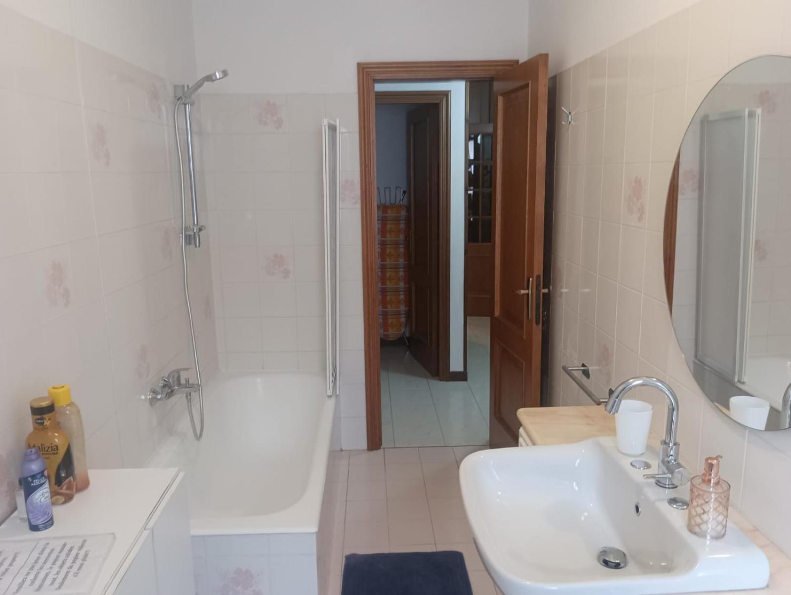 Noemi Apartment 5 Lands Paradise Леванто Екстер'єр фото