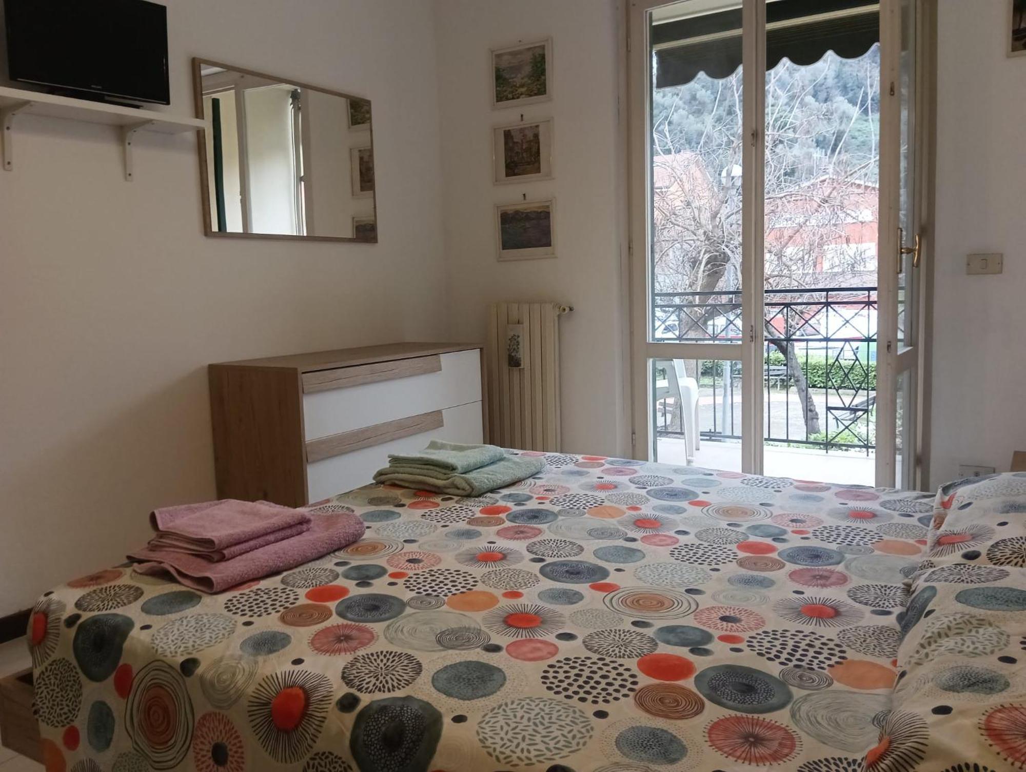 Noemi Apartment 5 Lands Paradise Леванто Екстер'єр фото